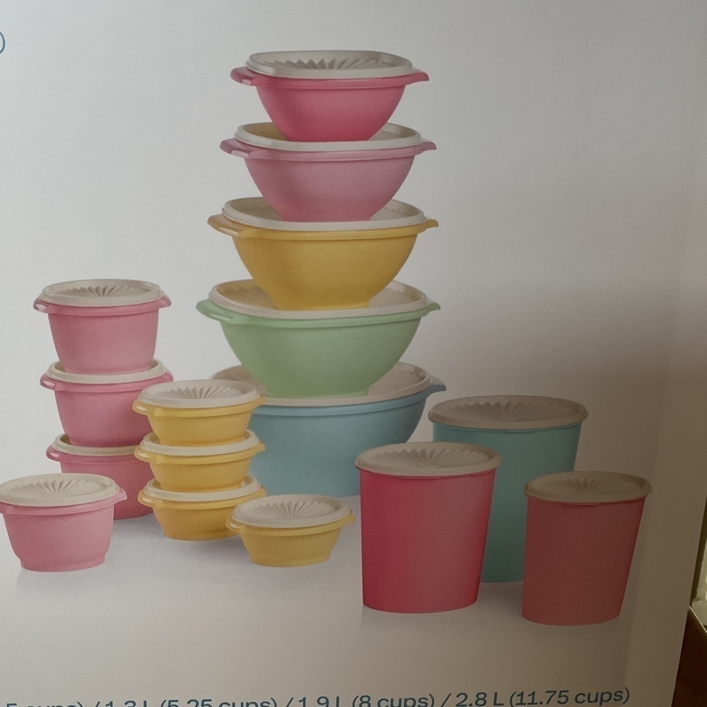 New with box Tupperware Heritage Collection 32 Piece Food Storage Container Set - Picture 12 of 14